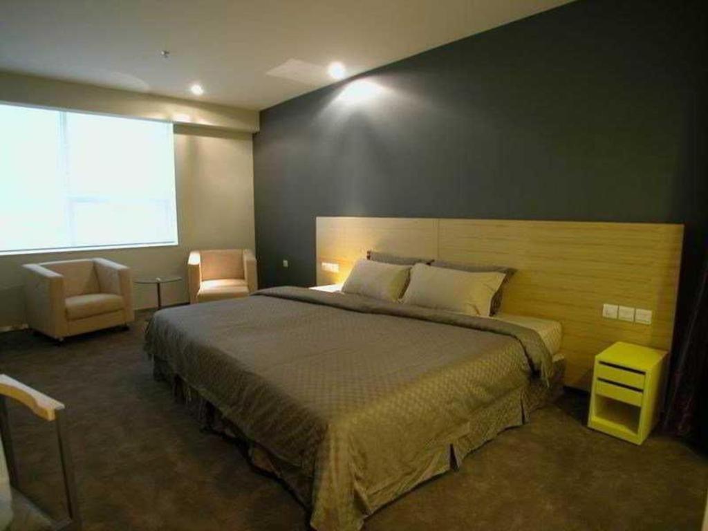 Catic Hotel--Adjacent Buliding Csuhaj Kültér fotó