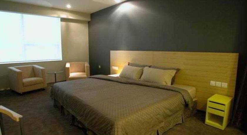 Catic Hotel--Adjacent Buliding Csuhaj Kültér fotó